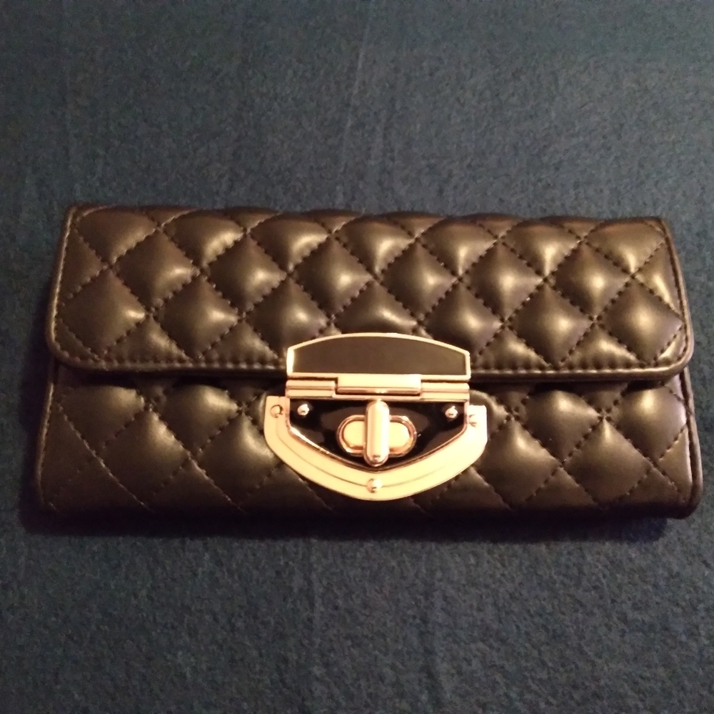 Quilted clutch